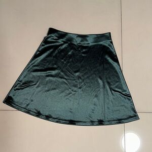 Brand New American Dead stock Teal Satin Skirt - Fits XS - SMALL